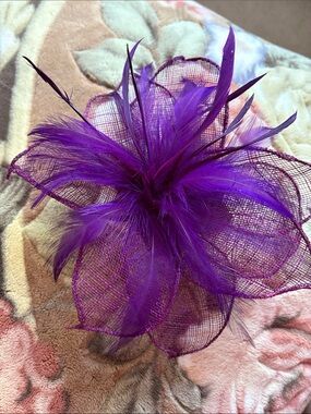 Natasha Feathered/Flower Pin